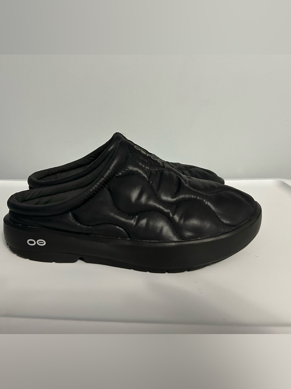 OOFOS OOcoozie Thermo Black Quilted Clog Mules